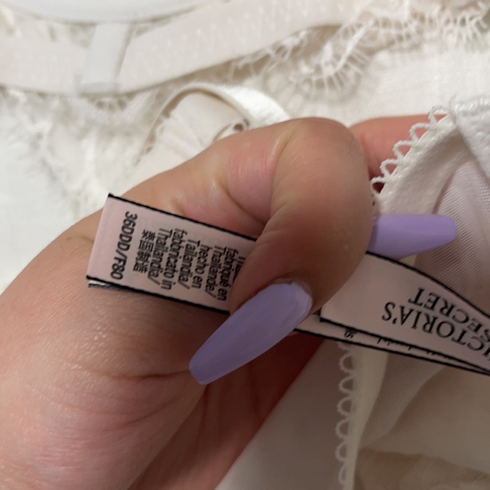 Vs Bra Push-Up Without Padding White Size 36ddd - image 4